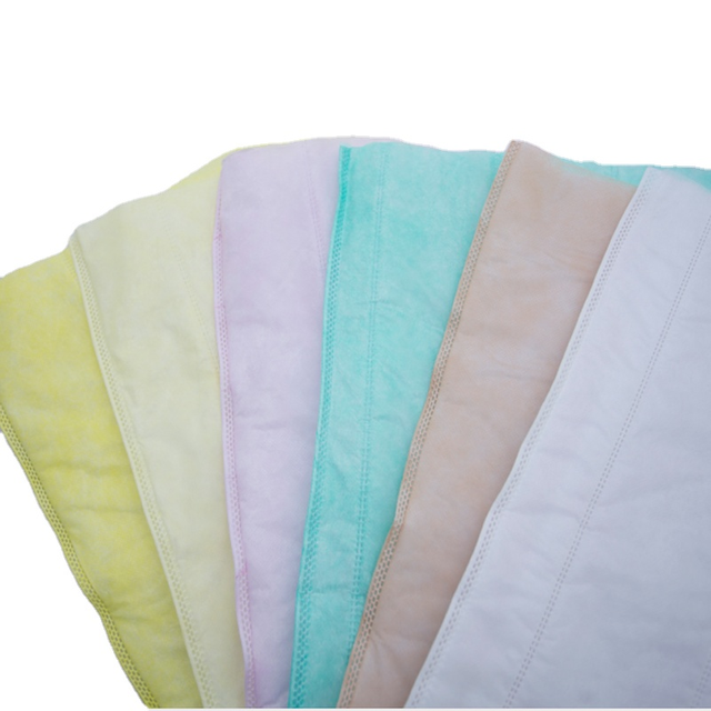 На заводе оптовый рулон карманного материала воздушного фильтра